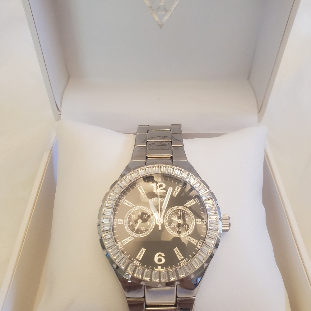 NIB *RARE* GUESS Chill Watch Swarovski stainless - Picture 2 of 4
